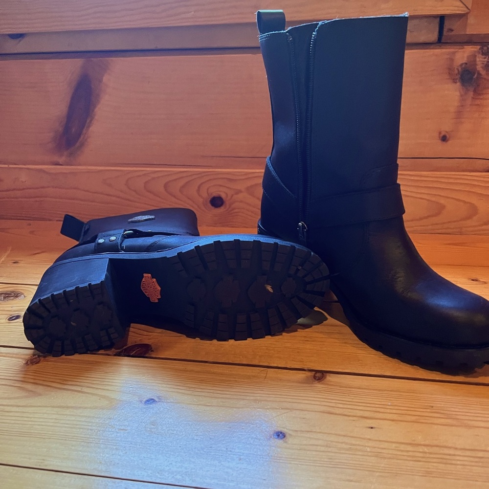 Harley Davidson leather boots.